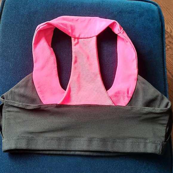 Lululemon Bra Size 4 - Picture 2 of 2